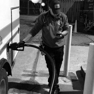 Meet your Posher, Gregory